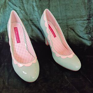 Baits Seafoam Retro Heels NWOT